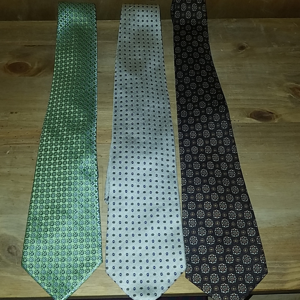 Bundle of 3 neck ties